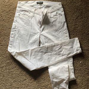 Midrise Straight Leg White Jeggings